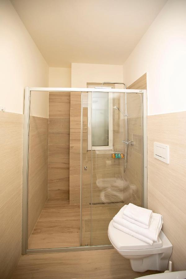 Covaciu Aparthotel クルージュ＝ナポカ エクステリア 写真